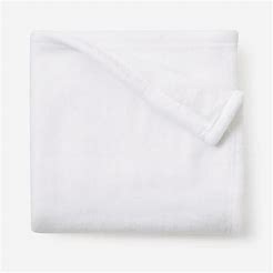 white fleece throw blanket