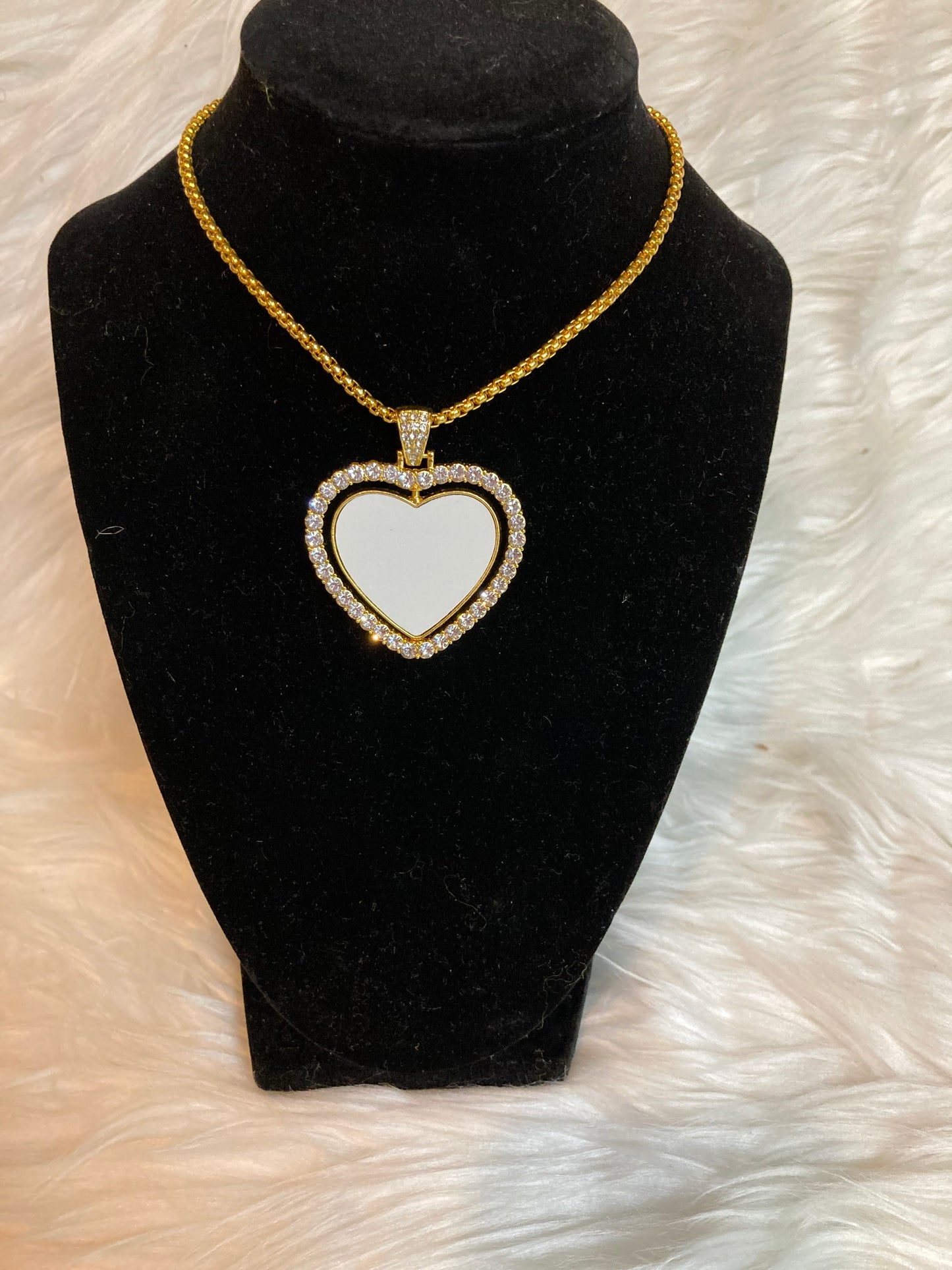rotating bling necklace