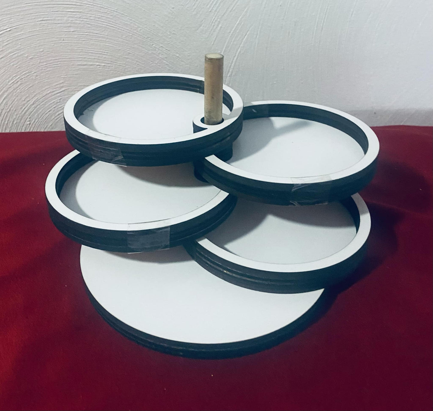 stackable twist tray