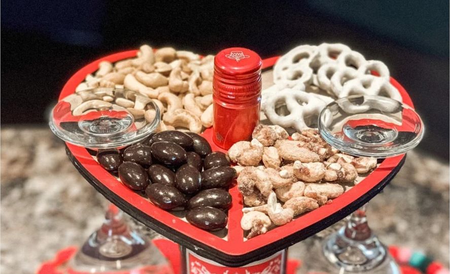 heart snack caddy